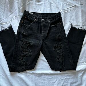 Levi’s Distressed 501 Cropped Jeans!